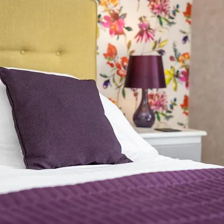 Holiday home The Tall House - Sleeps 16