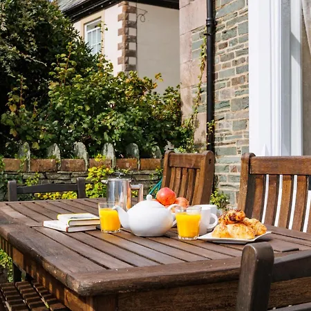 The Tall House - Sleeps 16 Holiday home *